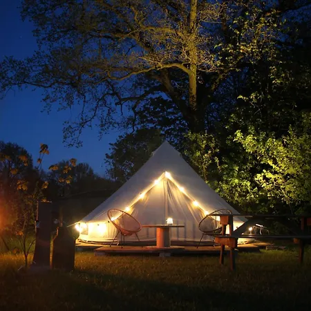 Sfeervolle Ingerichte Bell Tent, Tussen De Akkers En Dicht Bij Het Bos Campo de lujo Ledeacker