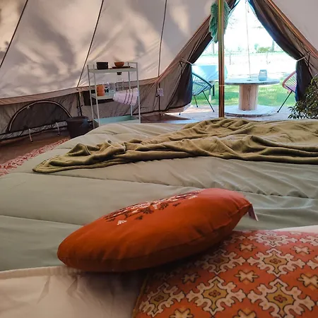 Sfeervolle Ingerichte Bell Tent, Tussen De Akkers En Dicht Bij Het Bos Campo de lujo