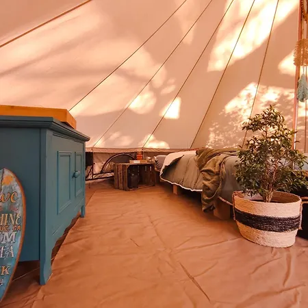 Campo de lujo Sfeervolle Ingerichte Bell Tent, Tussen De Akkers En Dicht Bij Het Bos *
